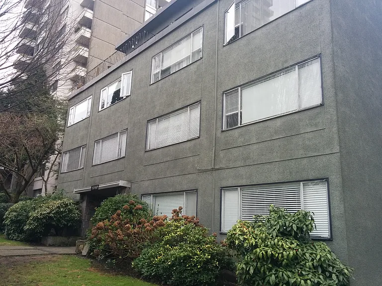 1540 Haro St — Photo 7