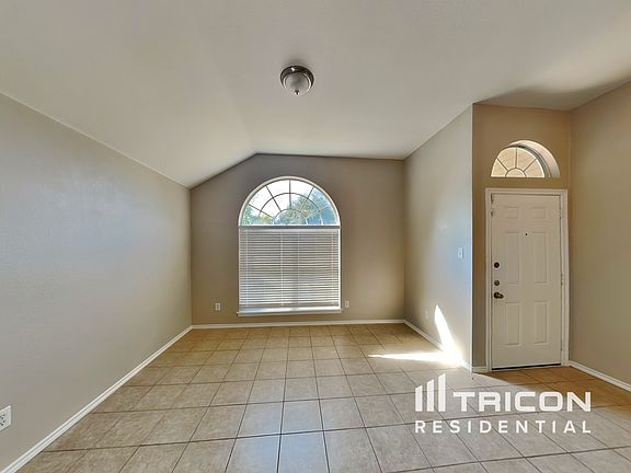 5th image of 2825 Saint Croix Ave