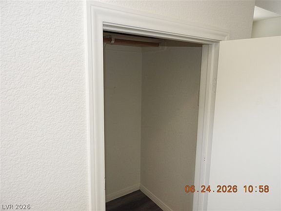 4th image of 521 Dolphin Peak Ct