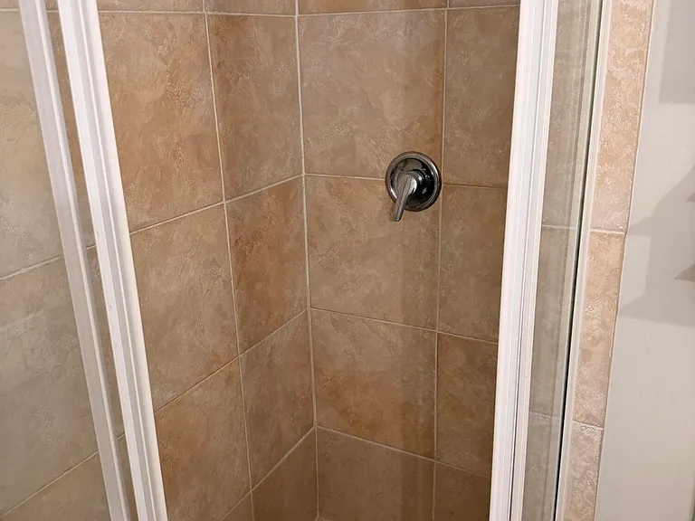 1400 NE 57th St #302 — Photo 14
