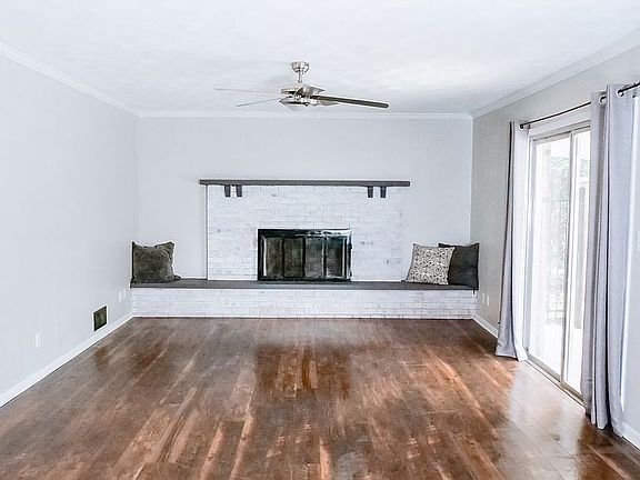 3rd image of 6111 W Loretta Dr