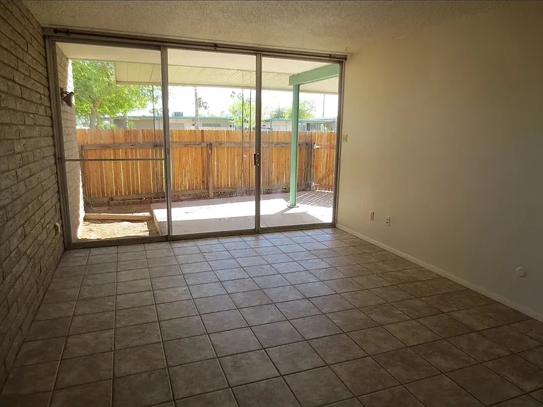 2150 S Avenue A #60 — Photo 4
