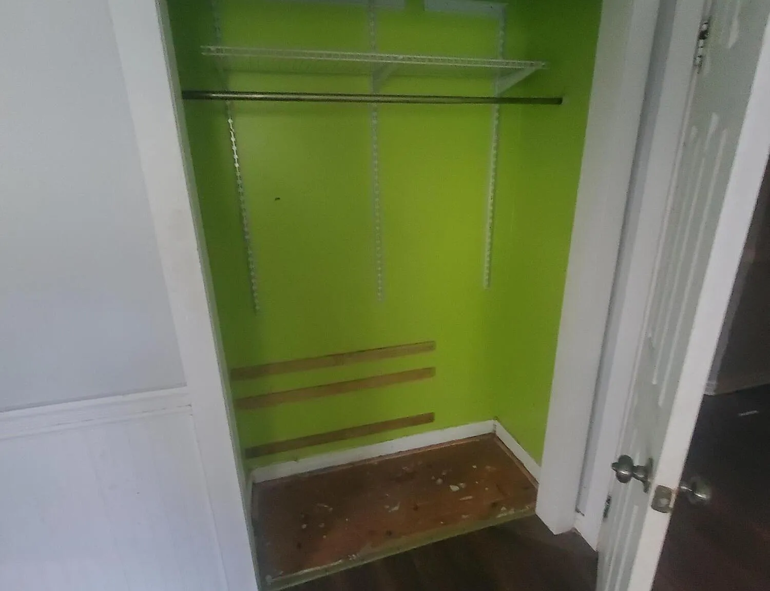 3 bed, 1.0 bath, 800 sqft, $1,000 — Photo 3