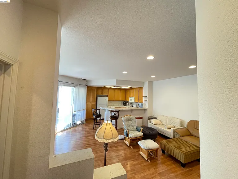 2507 Baywood Way — Photo 4
