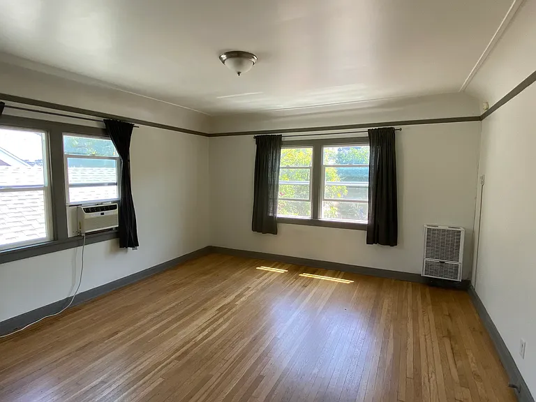 1259 N Curson Ave — Photo 5