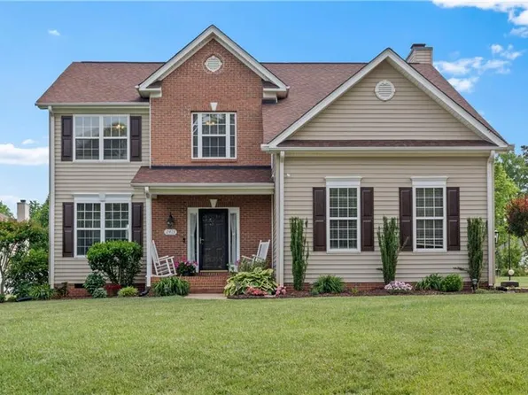 2413 Timber Oaks Ln, Kernersville, NC 27284