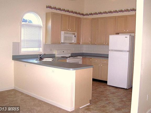 4th image of 11601 Abingdon Ct