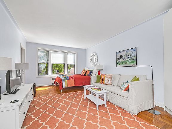 4th image of 8380 118th St APT 2L