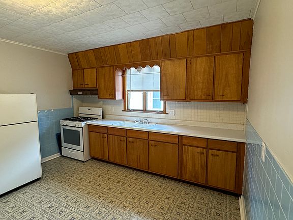 2nd image of 206 N Park Ave #2