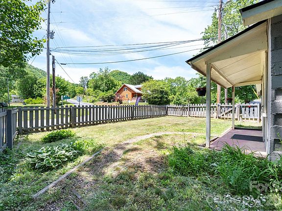 2nd image of 2802 Beaverdam Rd