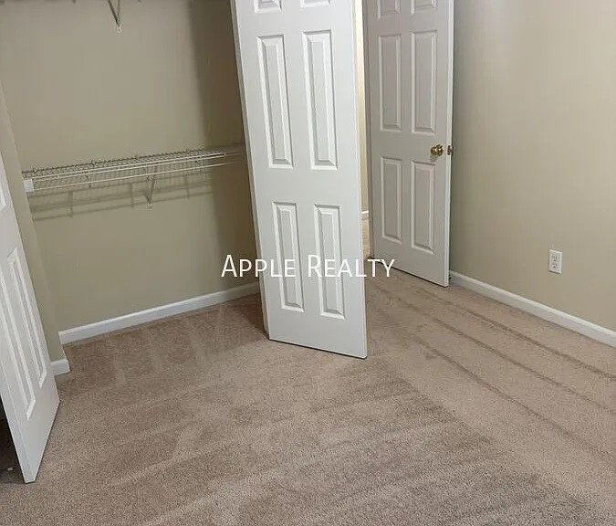 202 Allen St #B — Photo 29