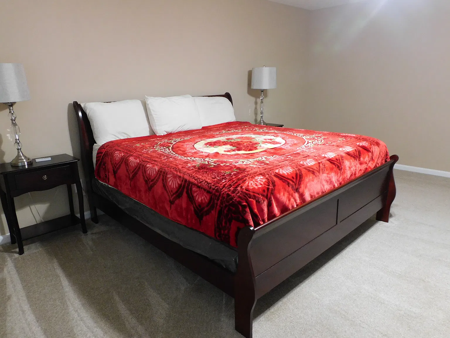 5 bed, 3718 sqft, $3,600 — Photo 4