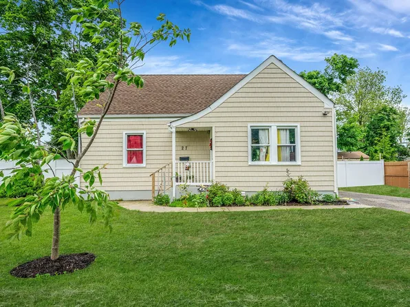 27 William Avenue, Central Islip, NY 11722