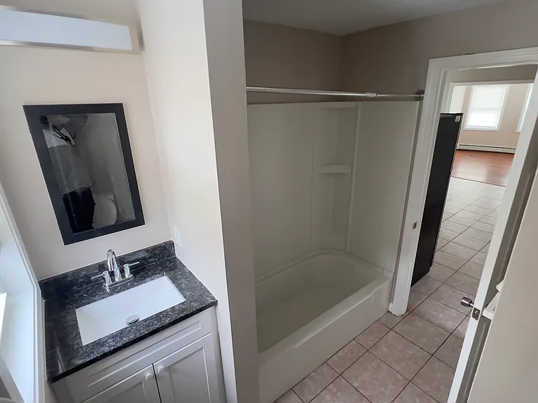 27 Ayr St #2 — Photo 15