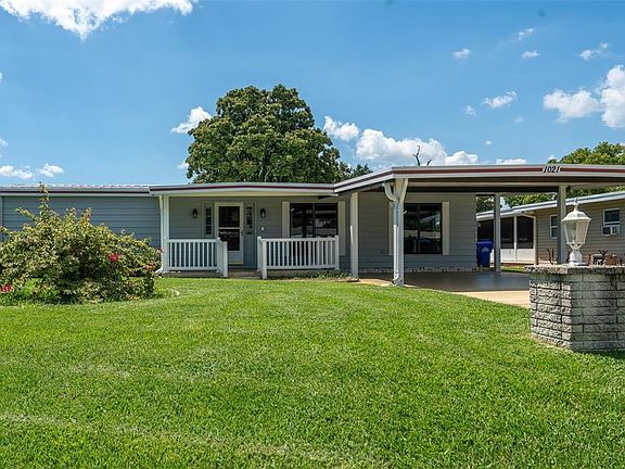 2nd image of 1021 HILLTOP ROAD