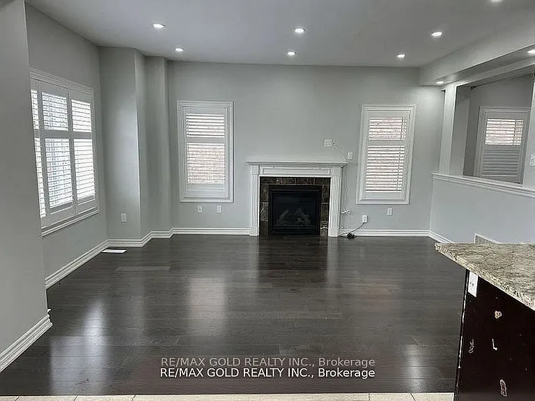 292 Remembrance Rd — Photo 7