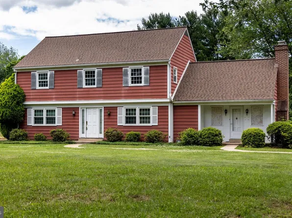 1929 Hillendale Rd, Chadds Ford, PA 19317