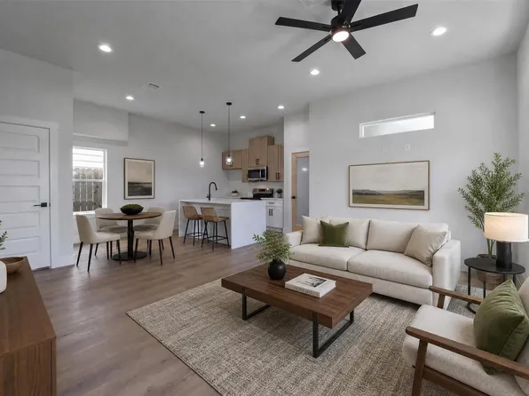 9313 Jutland Rd, Houston, TX 77033