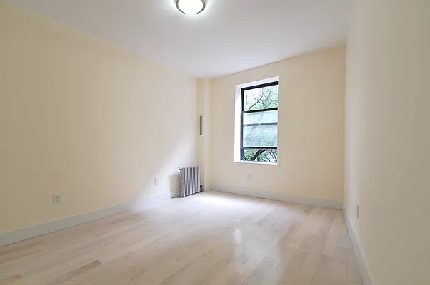 Rented by Compass | media 10