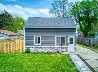 23120 Rensselaer St, Oak Park, MI 48237