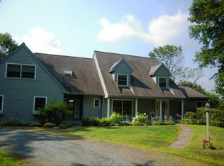 114 Primrose Ln, Hartford, VT 05047