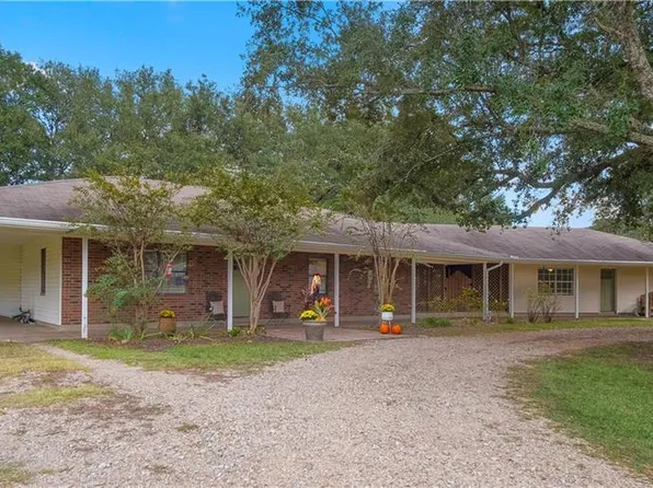 590 Downs Ln, Alexandria, LA 71303