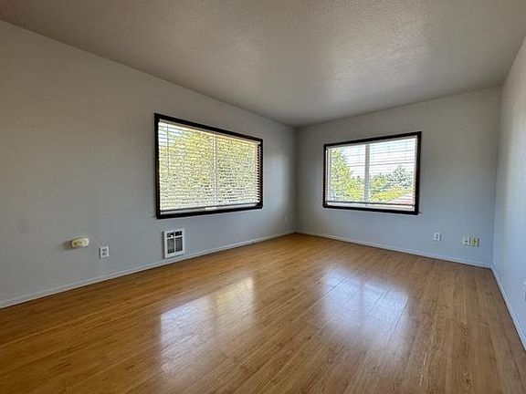 4th image of 412 S 58th St #B