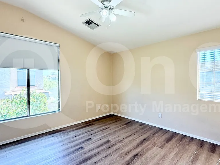 2725 E Mine Creek Rd #1085 — Photo 8