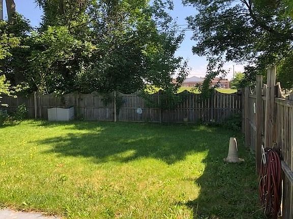 5th image of 195 Christian Ave
