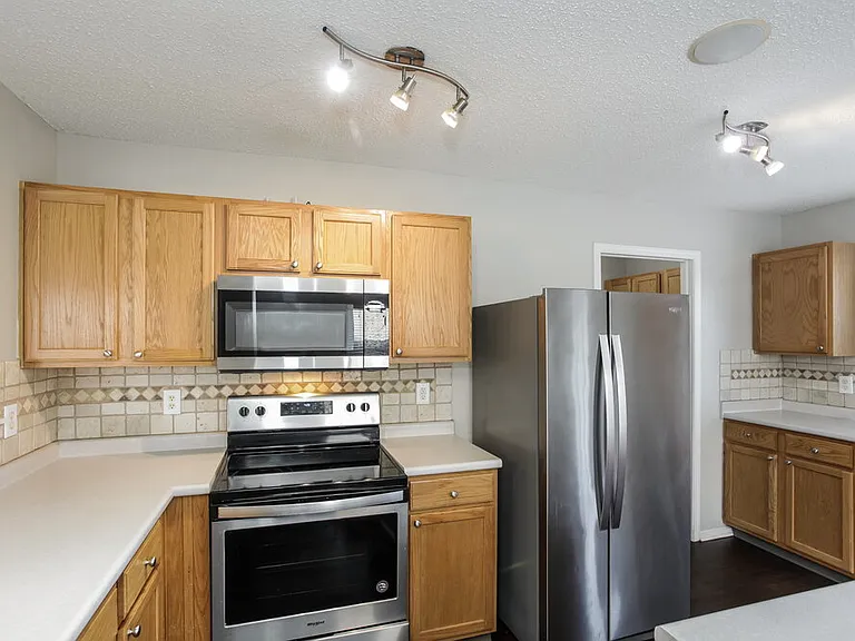 6906 W Dover Pl — Photo 6