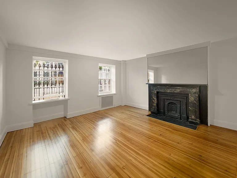 34 W 9th St #1 — Photo 5