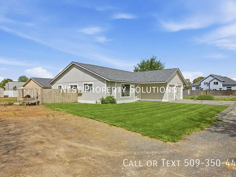 933 E Hill Ave — Photo 3