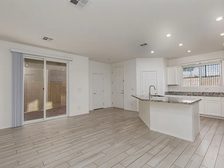8045 Skye Foxx St — Photo 7