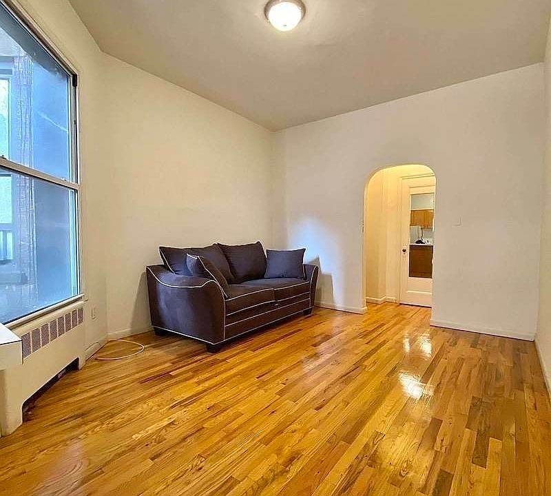 1st image of 208 W 80th St #3BB