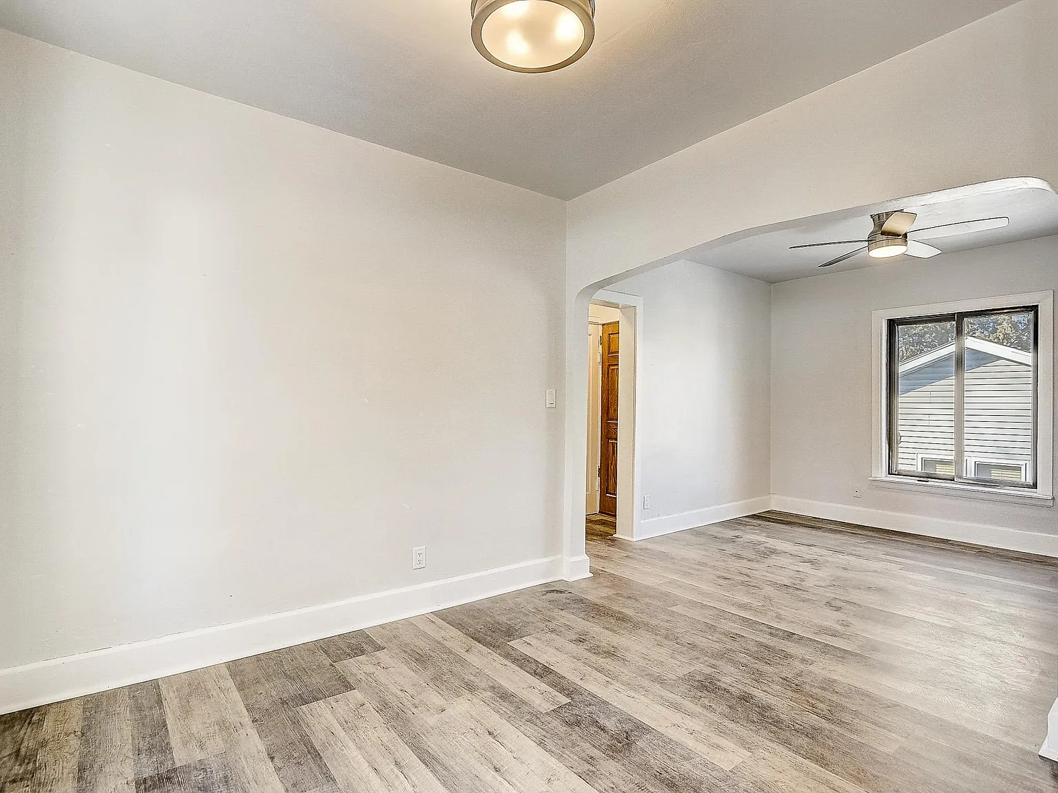2 bed, 1000 sqft, $1,995 — Photo 4