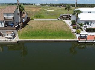 332 Lands End St, Rockport, TX 78382