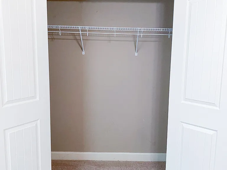 975 Crayton Ridge Dr — Photo 20