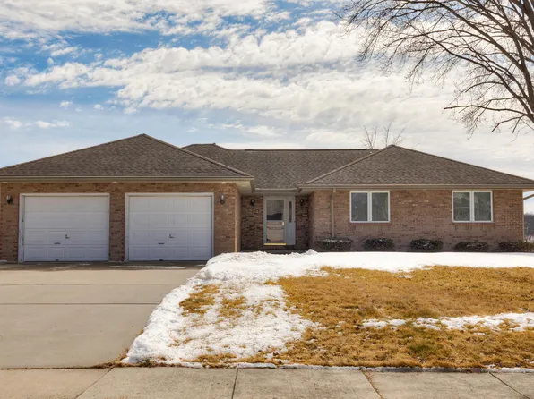 2623 E Leach Ave, Des Moines, IA 50320