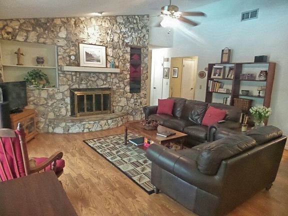 4th image of 280 Queensberry Ct