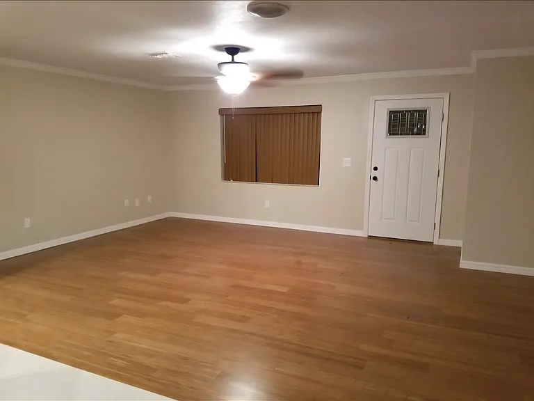 6489 Amber Ridge Cir — Photo 3
