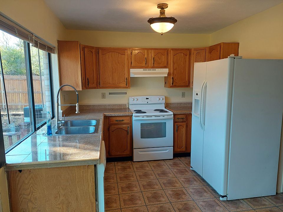 1st image of 2116 Newbury Dr