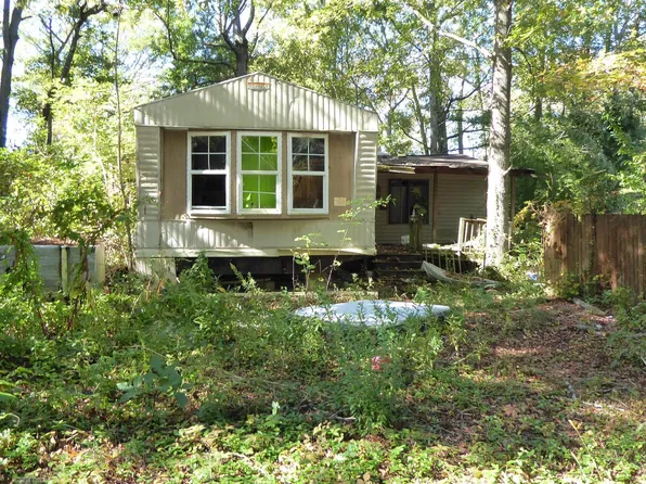 411 Begonia Rd, Millville, NJ 08332