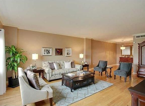 4th image of 1750 Saint Charles Ave APT 443