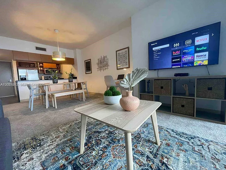 1750 N Bayshore Dr #2211 — Photo 4
