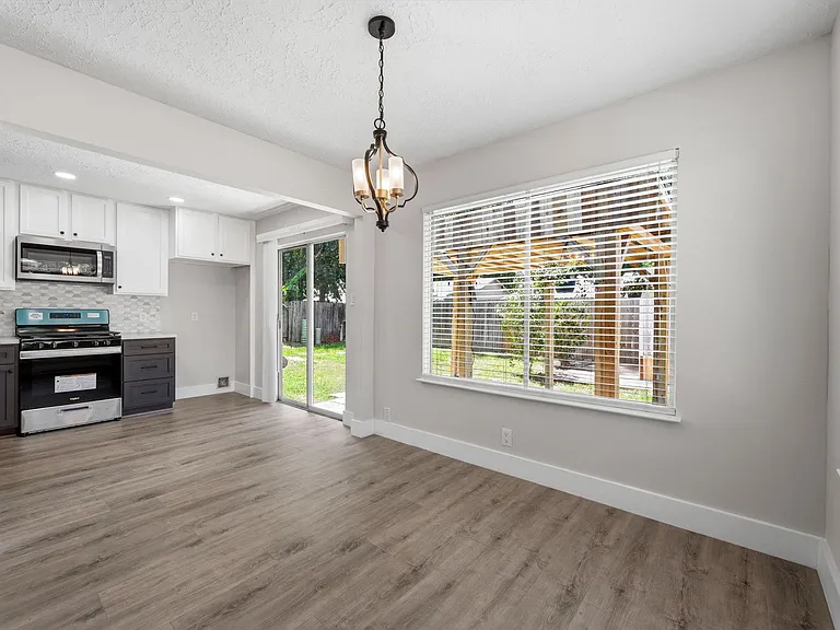 3535 Nutwood Ln — Photo 14