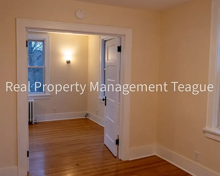64 Highland Dr #1 — Photo 16