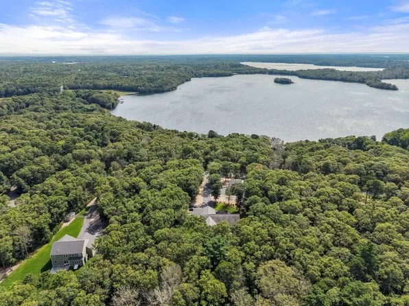 29 Pimlico Pond Road, Mashpee, MA 02649