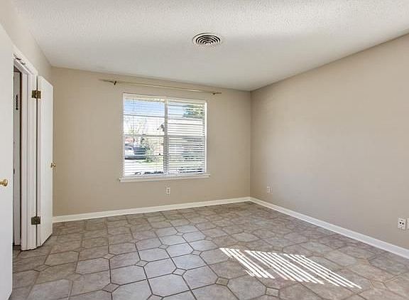 5th image of 4016 Napoli Dr