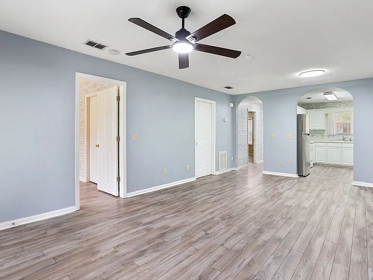 211 Edgewater Rd #36 — Photo 7