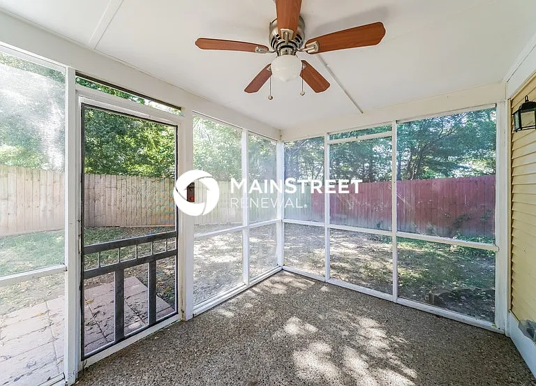 10501 Bay Pointe Ct — Photo 16
